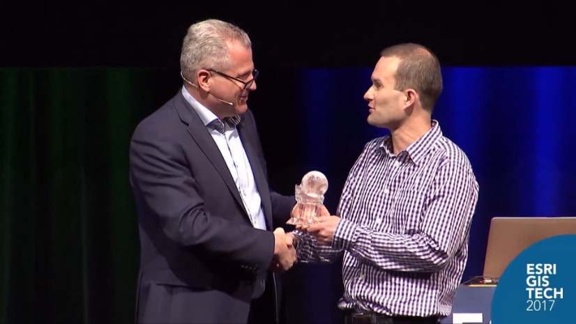 Esri GIS Tech 2017 uitreiking GIS Pro Award