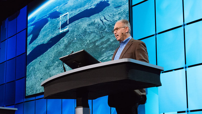 Susipažinkime iš arčiau – Lietuvos Esri naudotojų konferencijos pranešėjas Dean Angelides